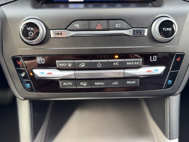 2020 Ford Explorer ST photo 15