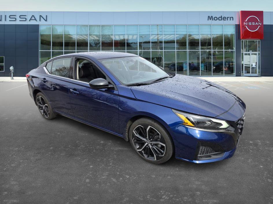 2024 Nissan Altima 2.5 SR photo 3