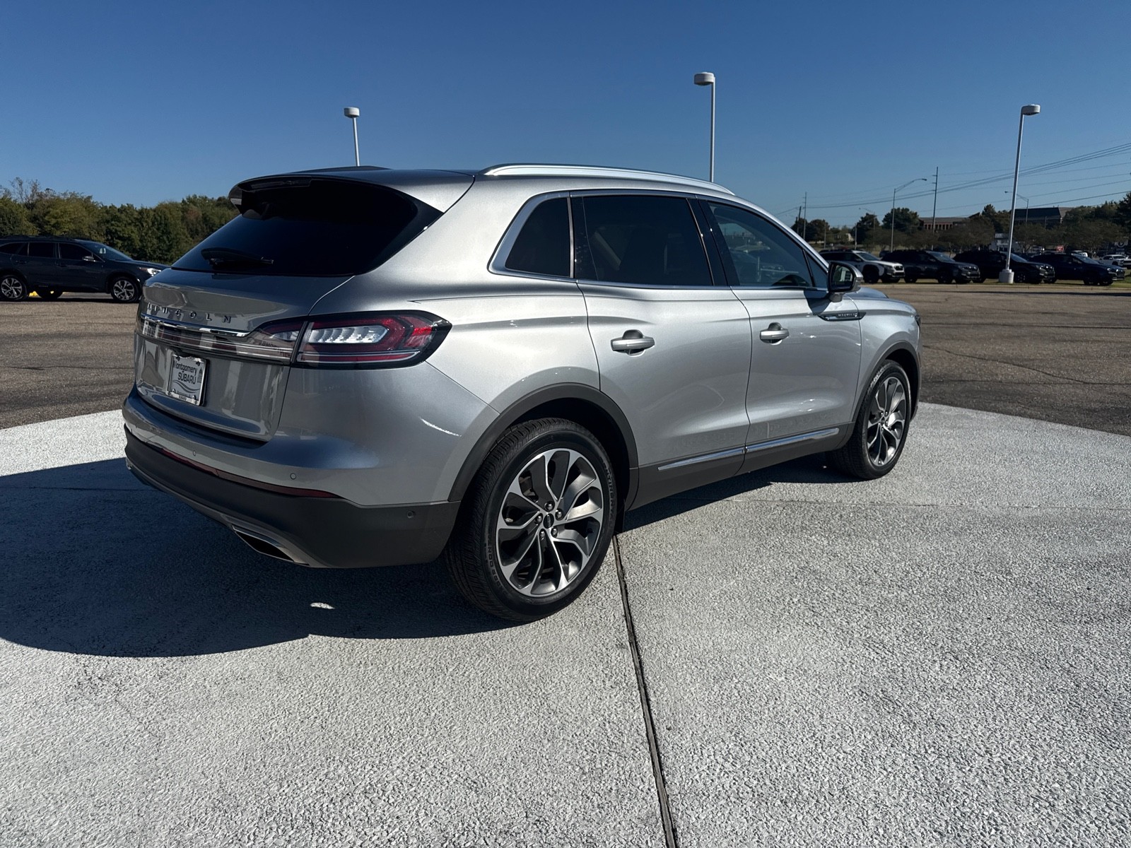 2023 Lincoln Nautilus Reserve photo 3