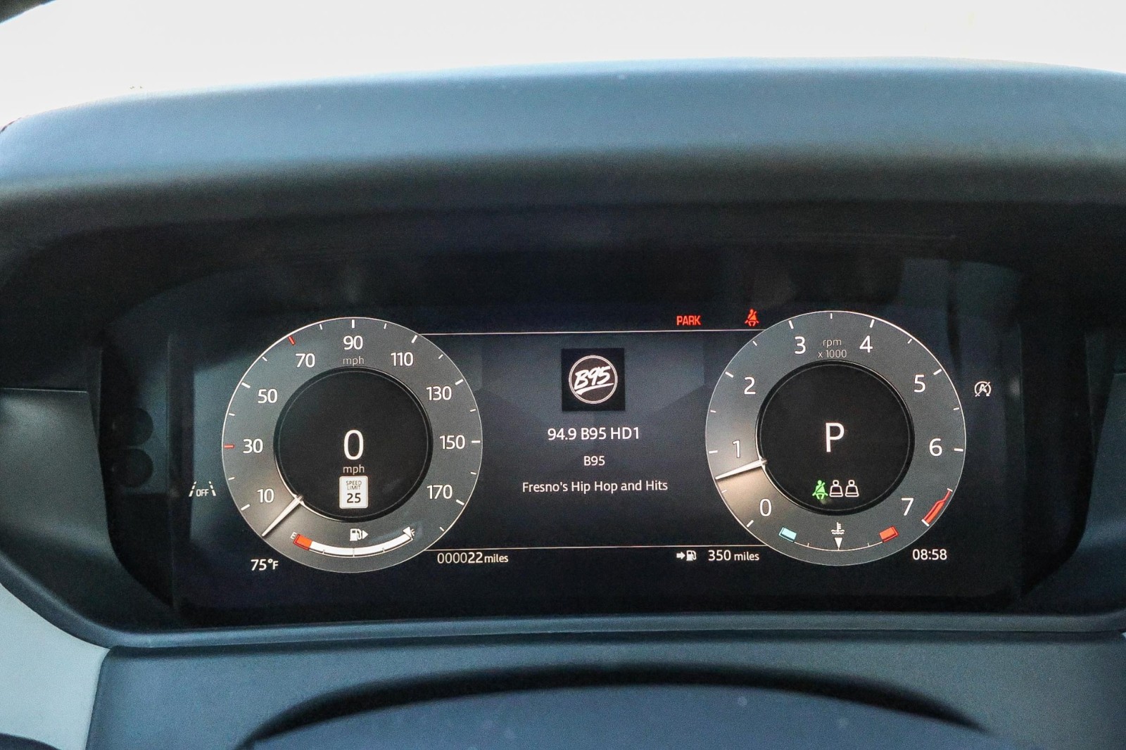 2026 Land Rover Range Rover Velar SE photo 20