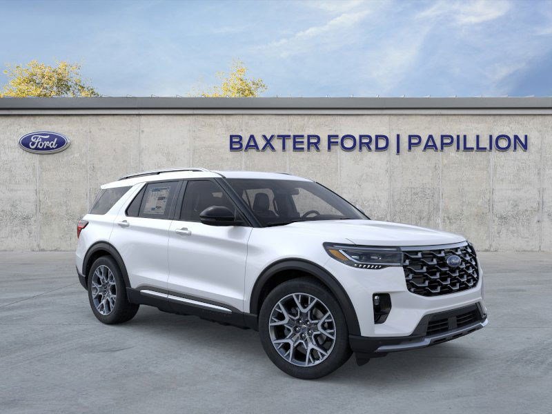 2025 Ford Explorer Platinum's photo