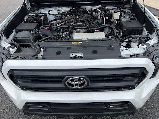 2024 Toyota Tacoma SR5 photo 32
