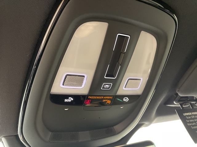 2025 Volvo XC90 Core photo 31