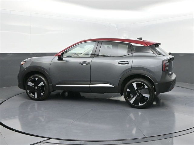 2026 Nissan Kicks SR photo 4
