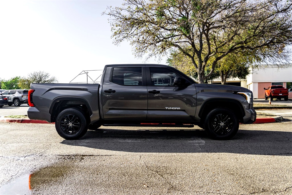 2024 Toyota Tundra SR5 photo 4