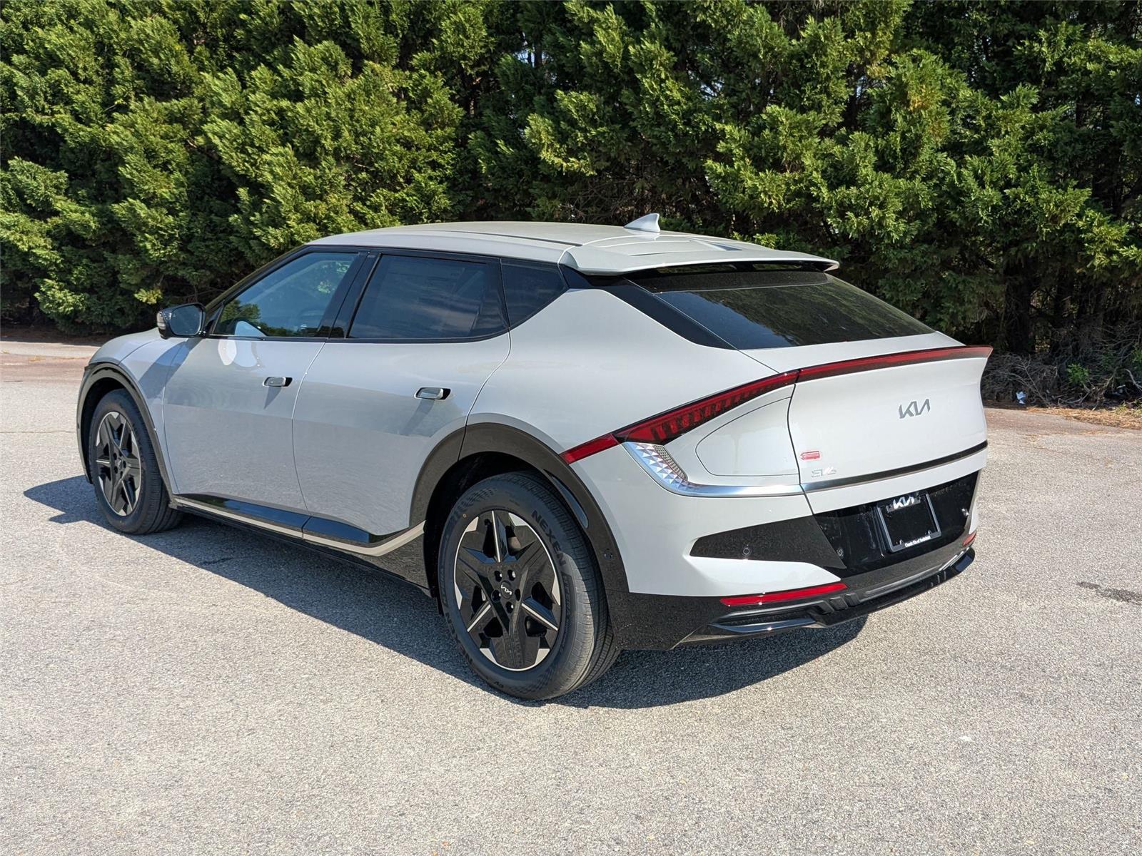 2025 Kia EV6 Wind photo 9