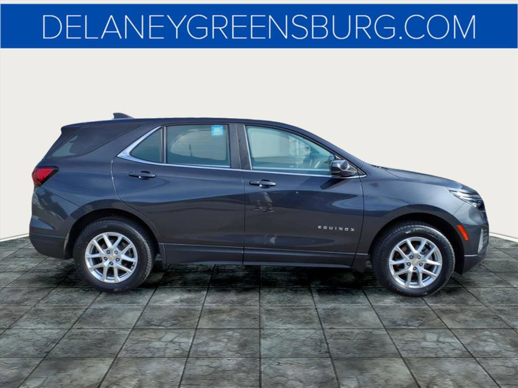 2023 Chevrolet Equinox LT photo 2