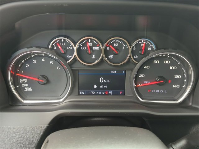 2022 Chevrolet Silverado 1500 LT photo 3