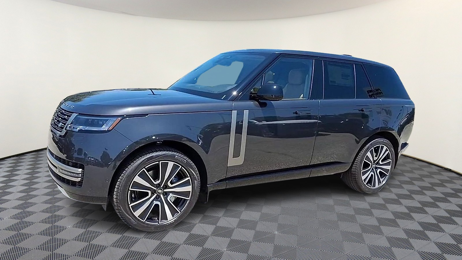 2025 Land Rover Range Rover SE photo 2