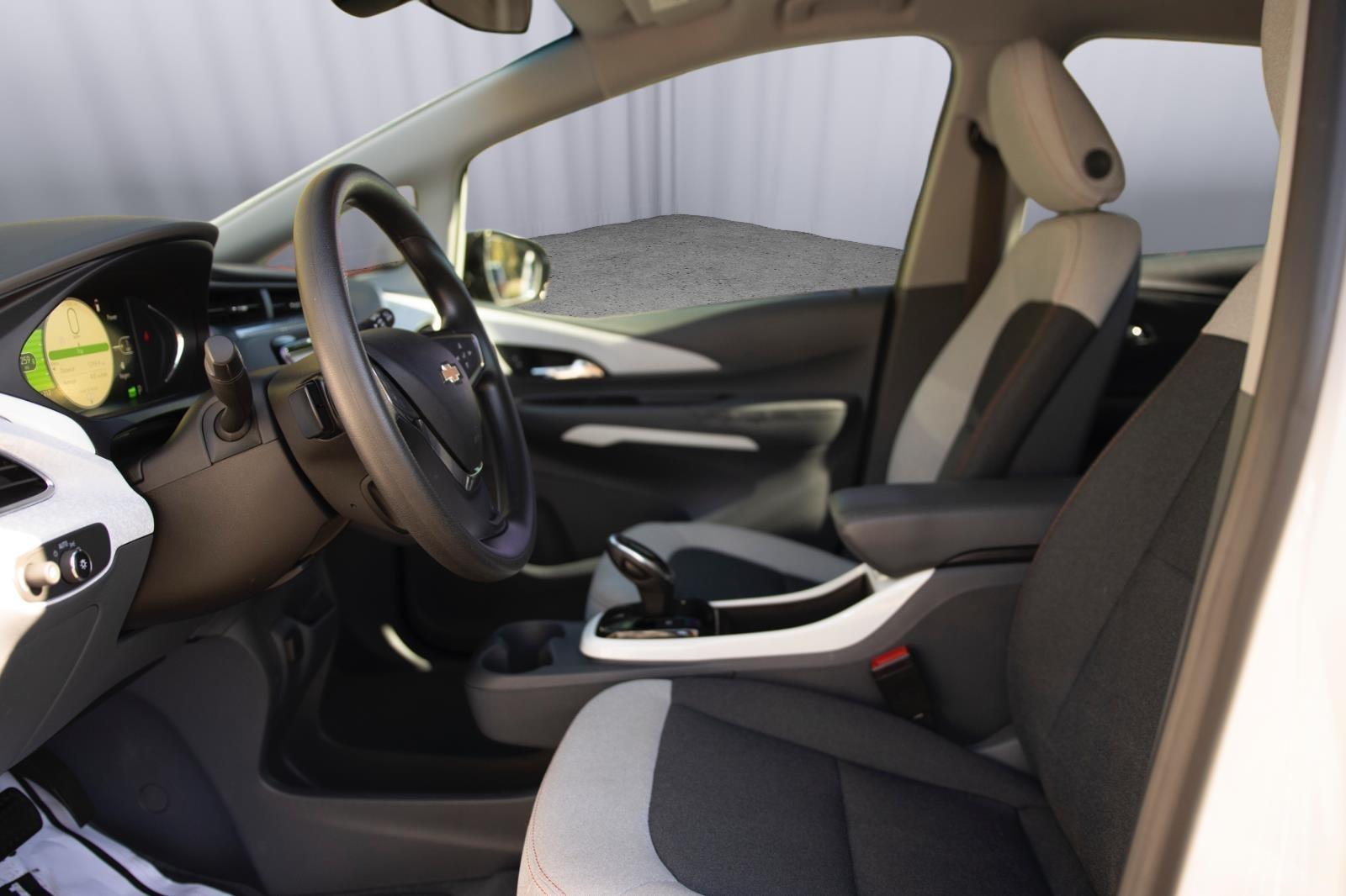 Used 2021 Chevrolet Bolt EV LT with VIN 1G1FY6S05M4113002 for sale in Vernon, CT