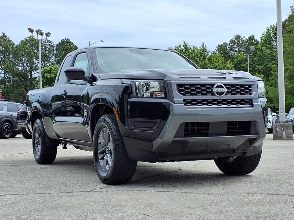 2025 Nissan Frontier King Cab SV photo 2