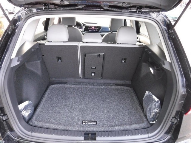 2024 Volkswagen Taos SE photo 26