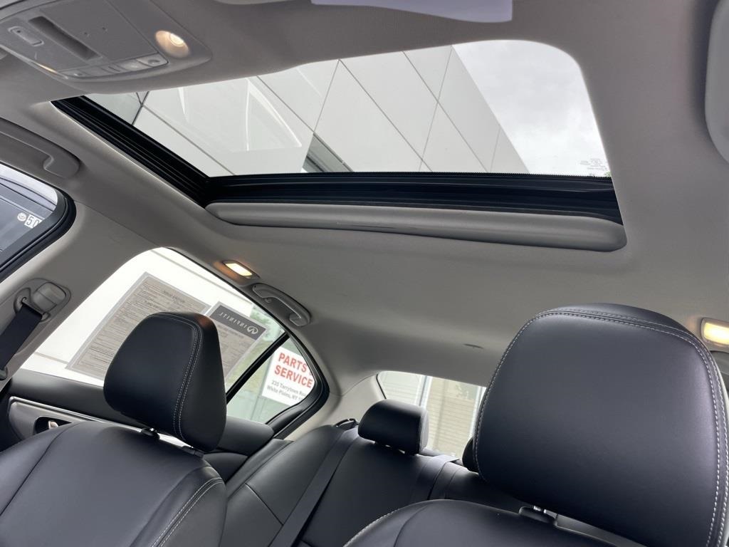 2024 Infiniti Q50 LUXE photo 28