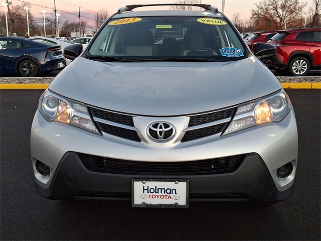 2013 Toyota RAV4 LE photo 3