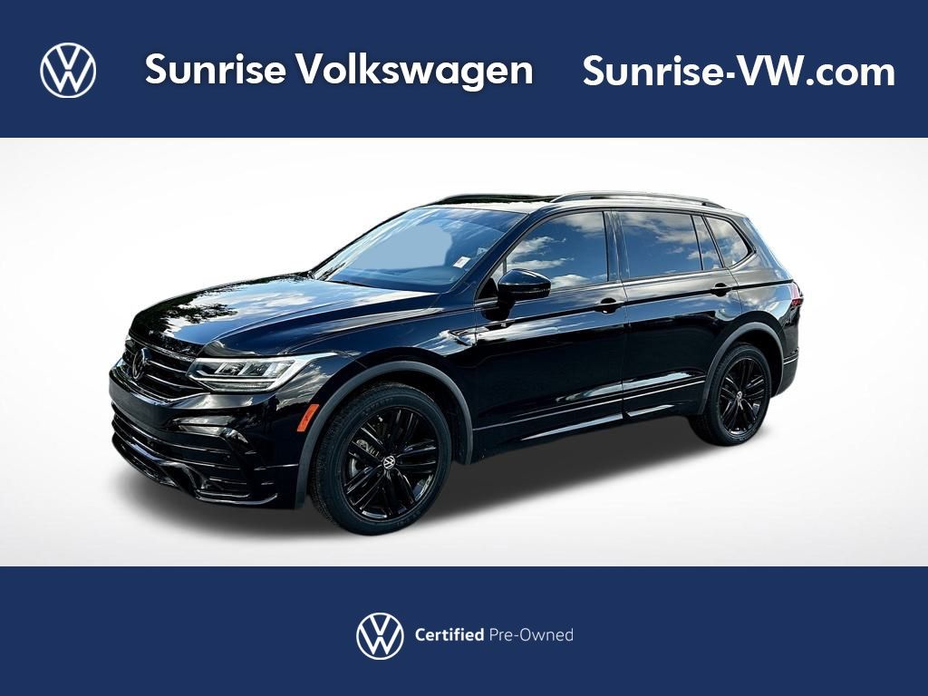 2022 Volkswagen Tiguan SE R-LINE BLACK's photo