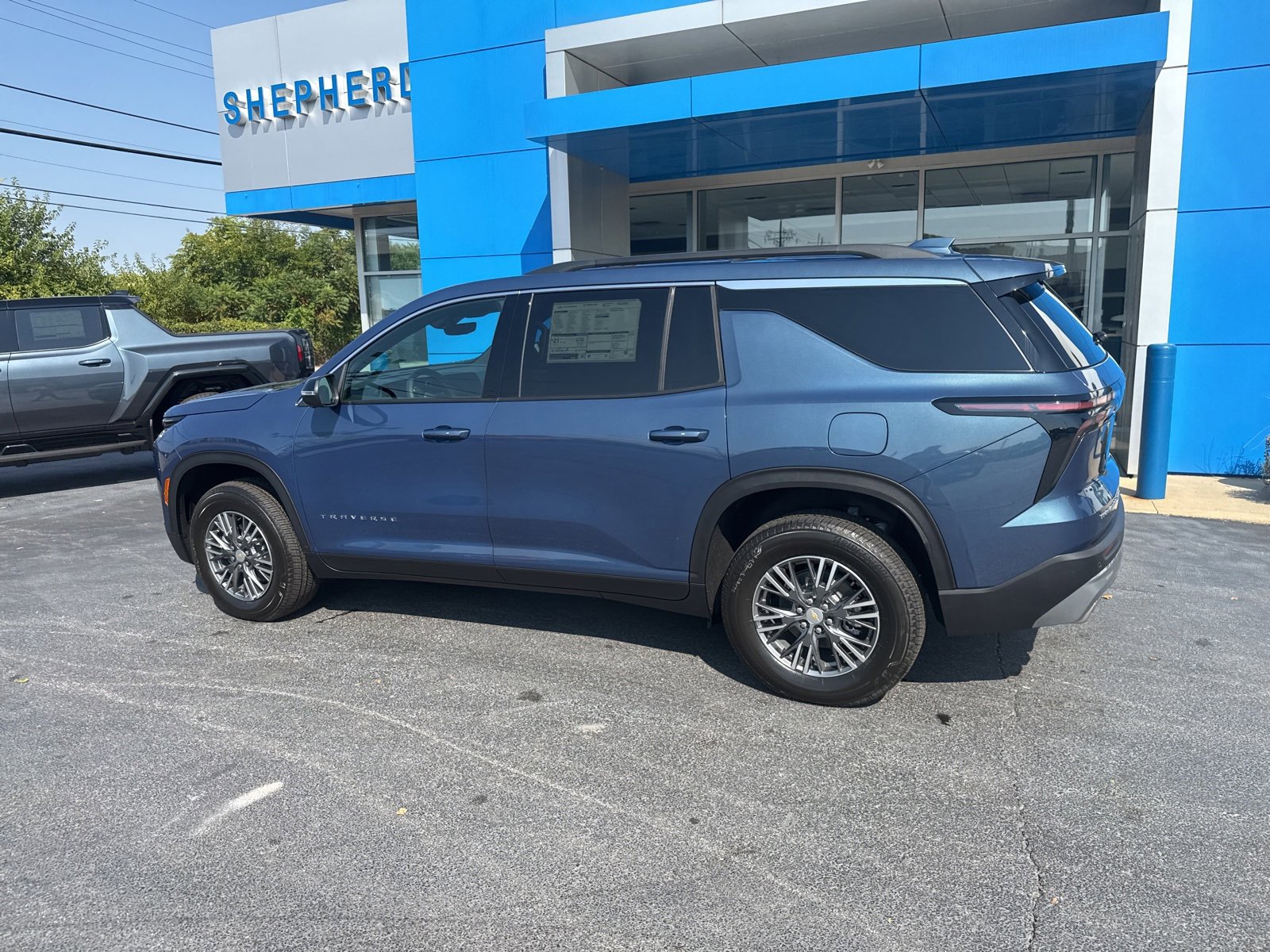 2026 Chevrolet Traverse photo 6