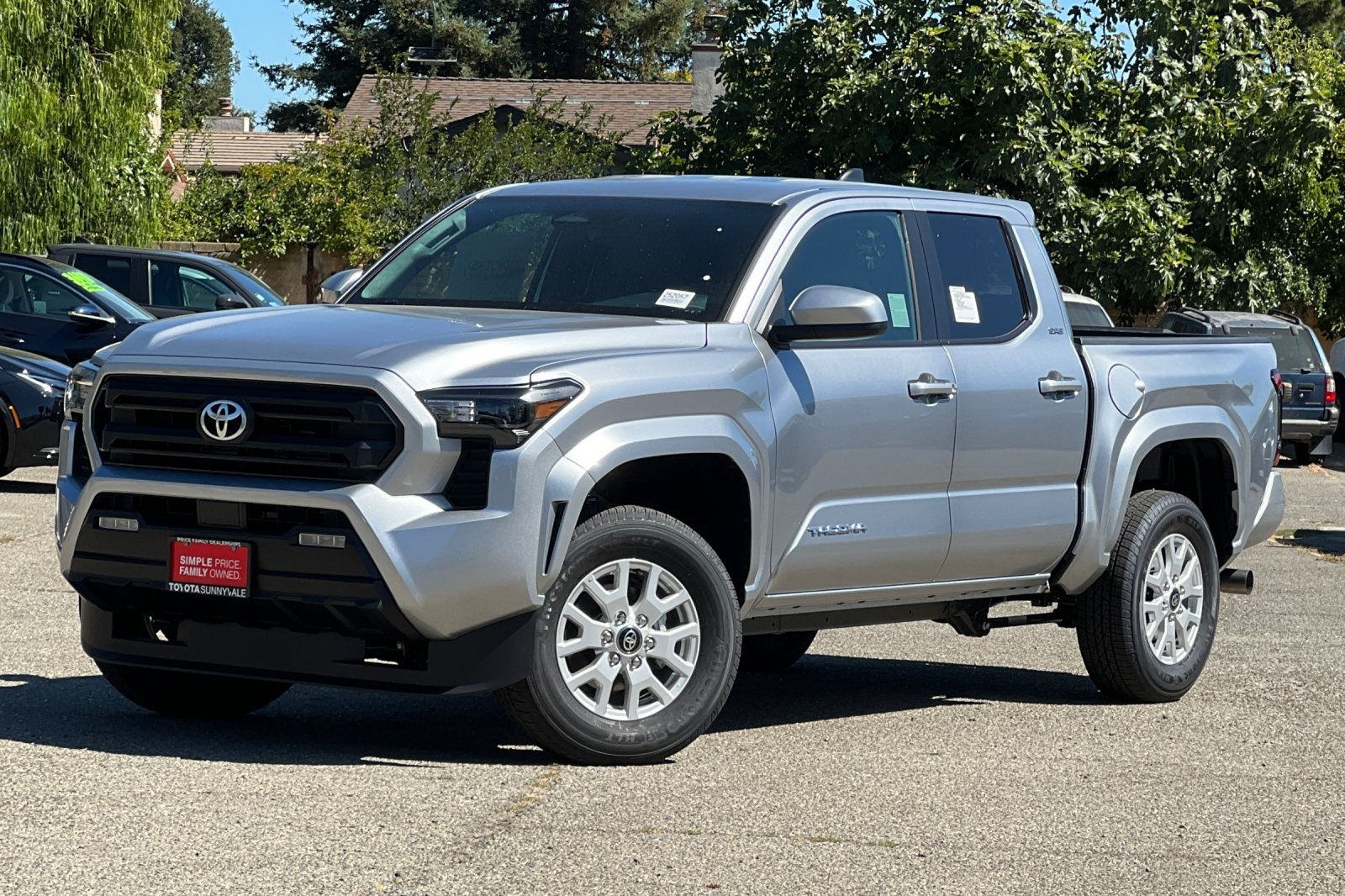 2025 Toyota Tacoma SR5 4x4 Double Cab photo 2