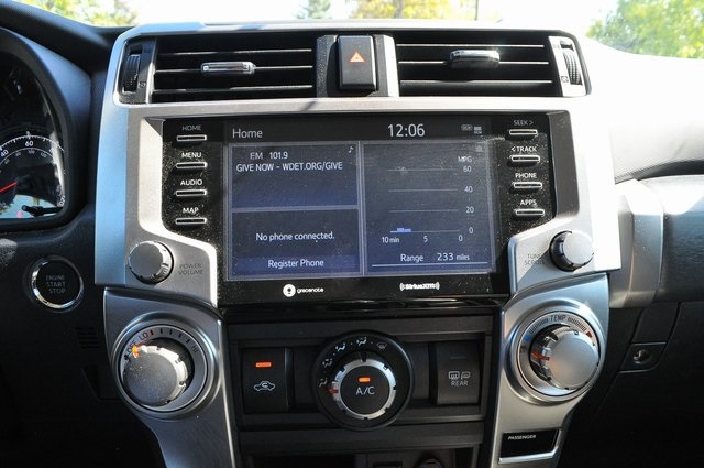 2024 Toyota 4Runner SR5 4WD photo 31