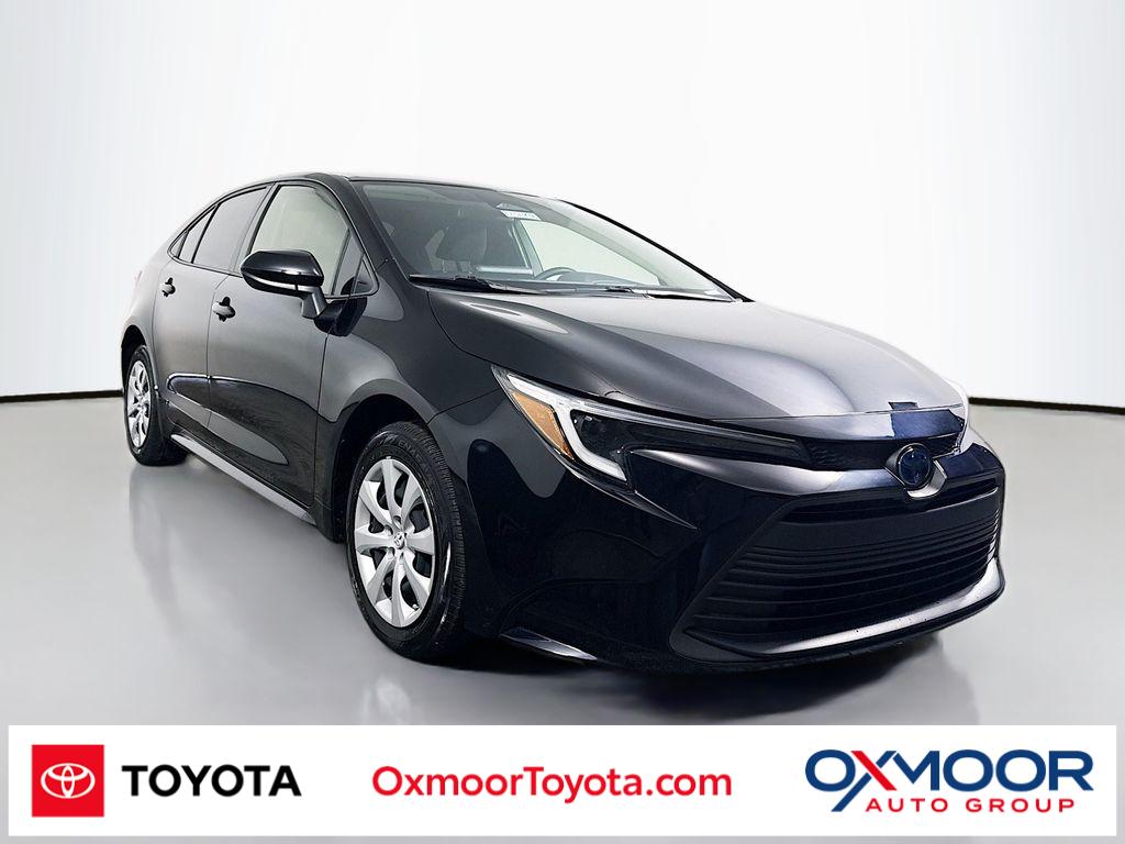 2024 Toyota Corolla LE's photo