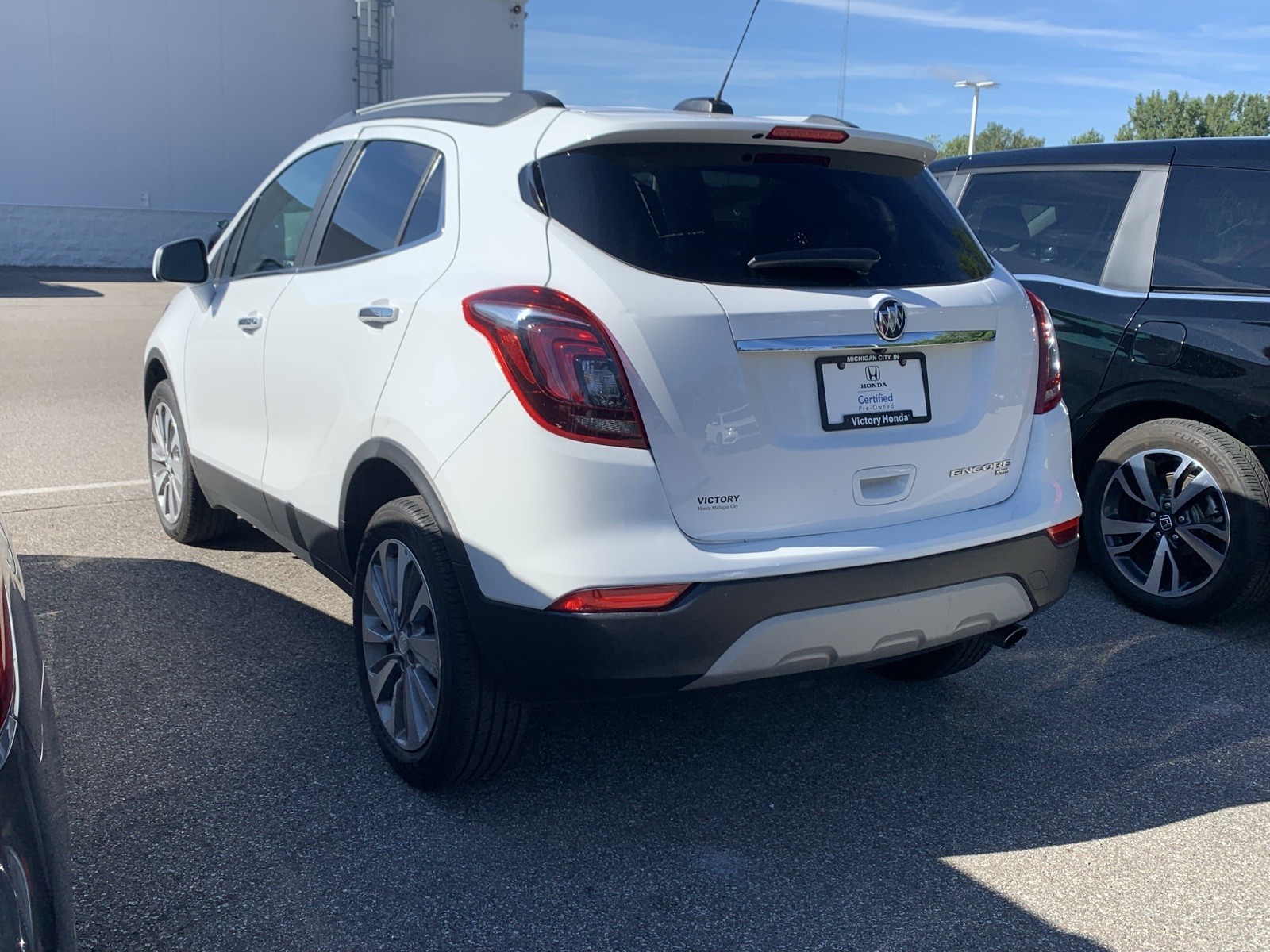 2020 Buick Encore Preferred photo 2