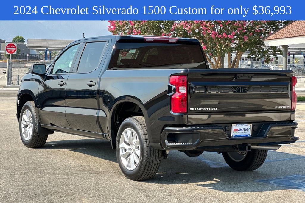 2024 Chevrolet Silverado 1500 Custom photo 5