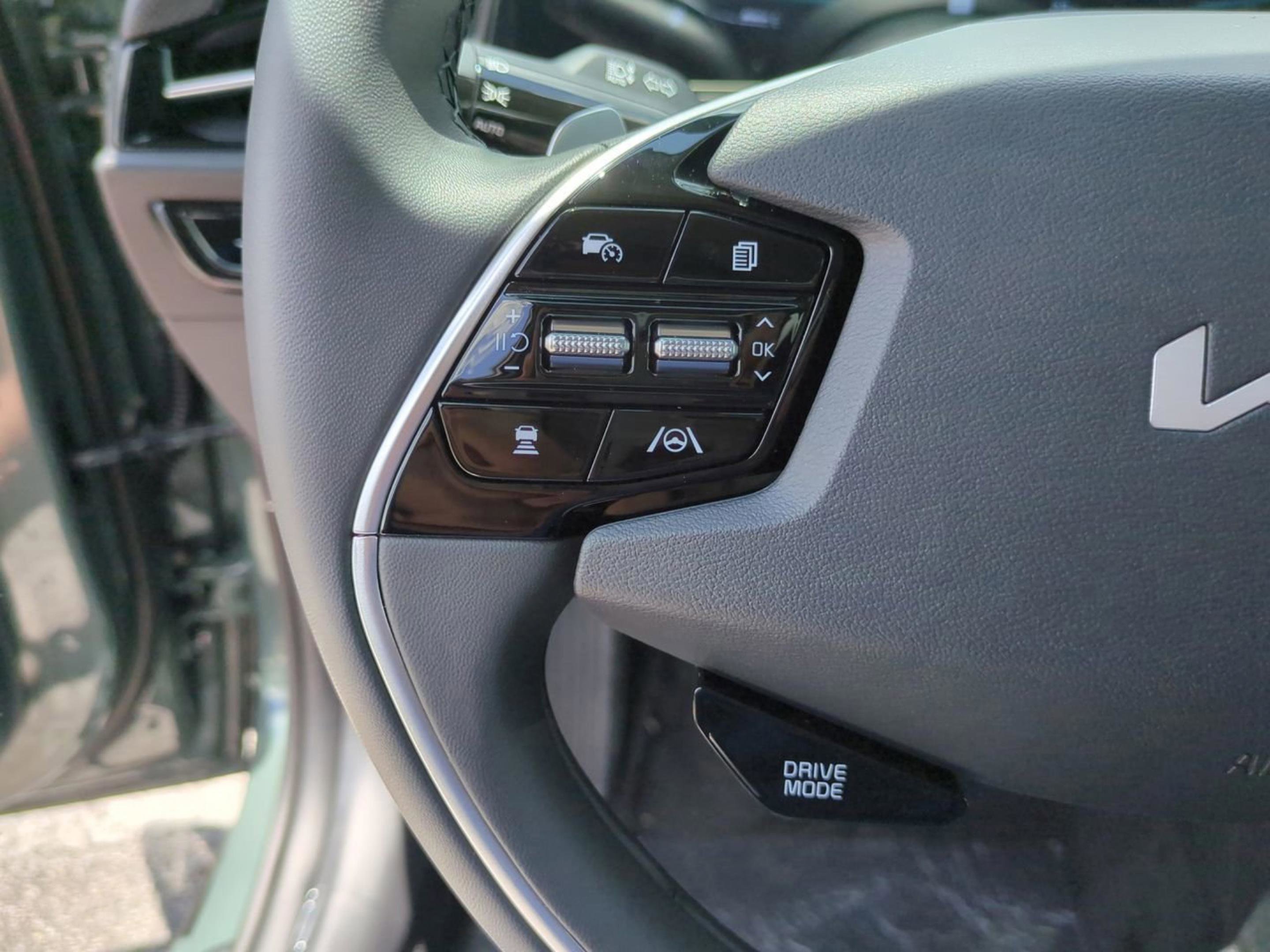 2025 Kia Niro EX photo 25