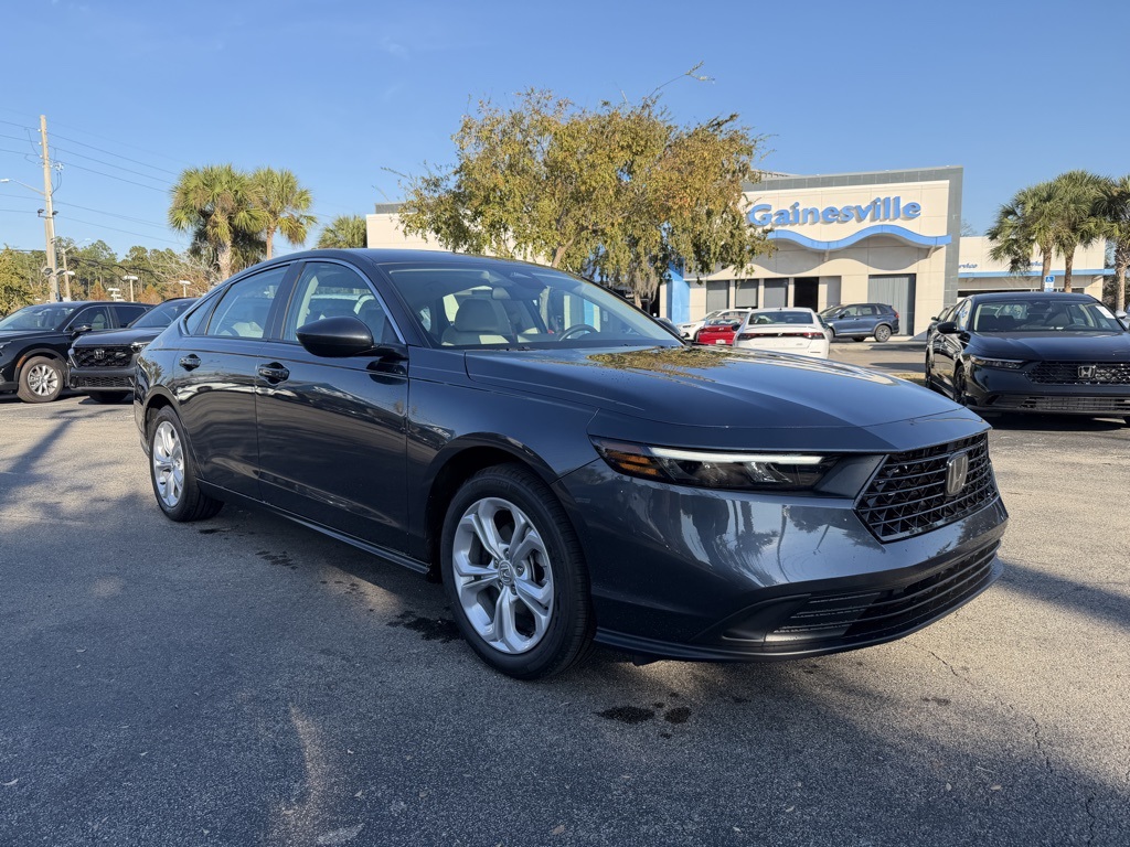 2025 Honda Accord LX's photo