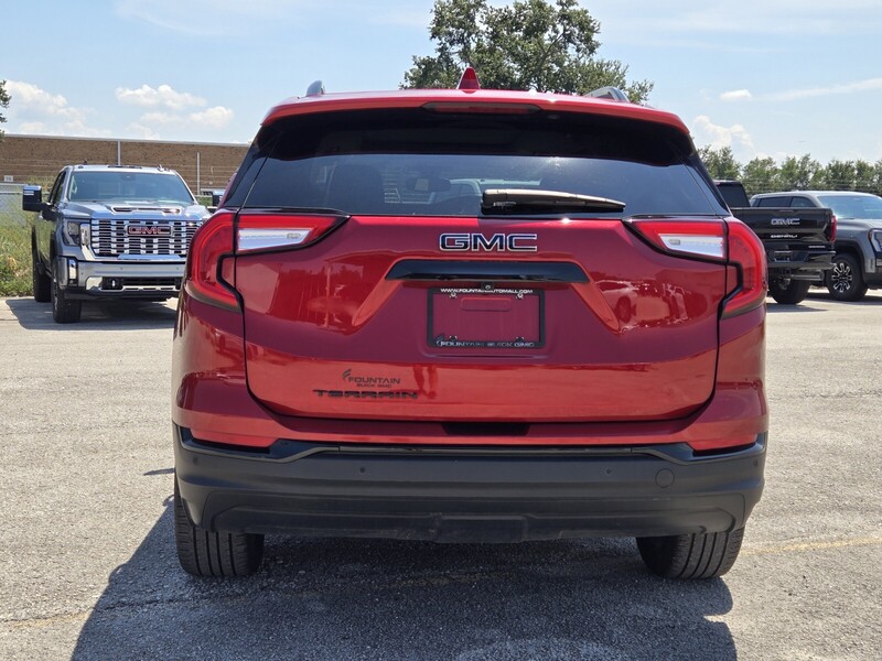 2022 Gmc Terrain SLE photo 4