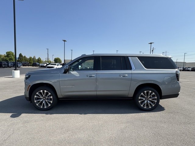 2026 Chevrolet Suburban High Country photo 9