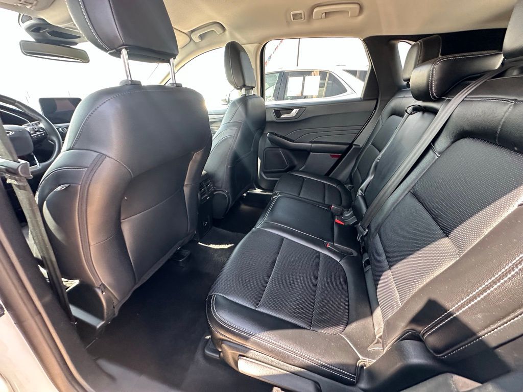 2022 Ford Escape Titanium photo 22