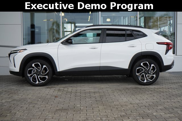 2025 Chevrolet Trax photo 4