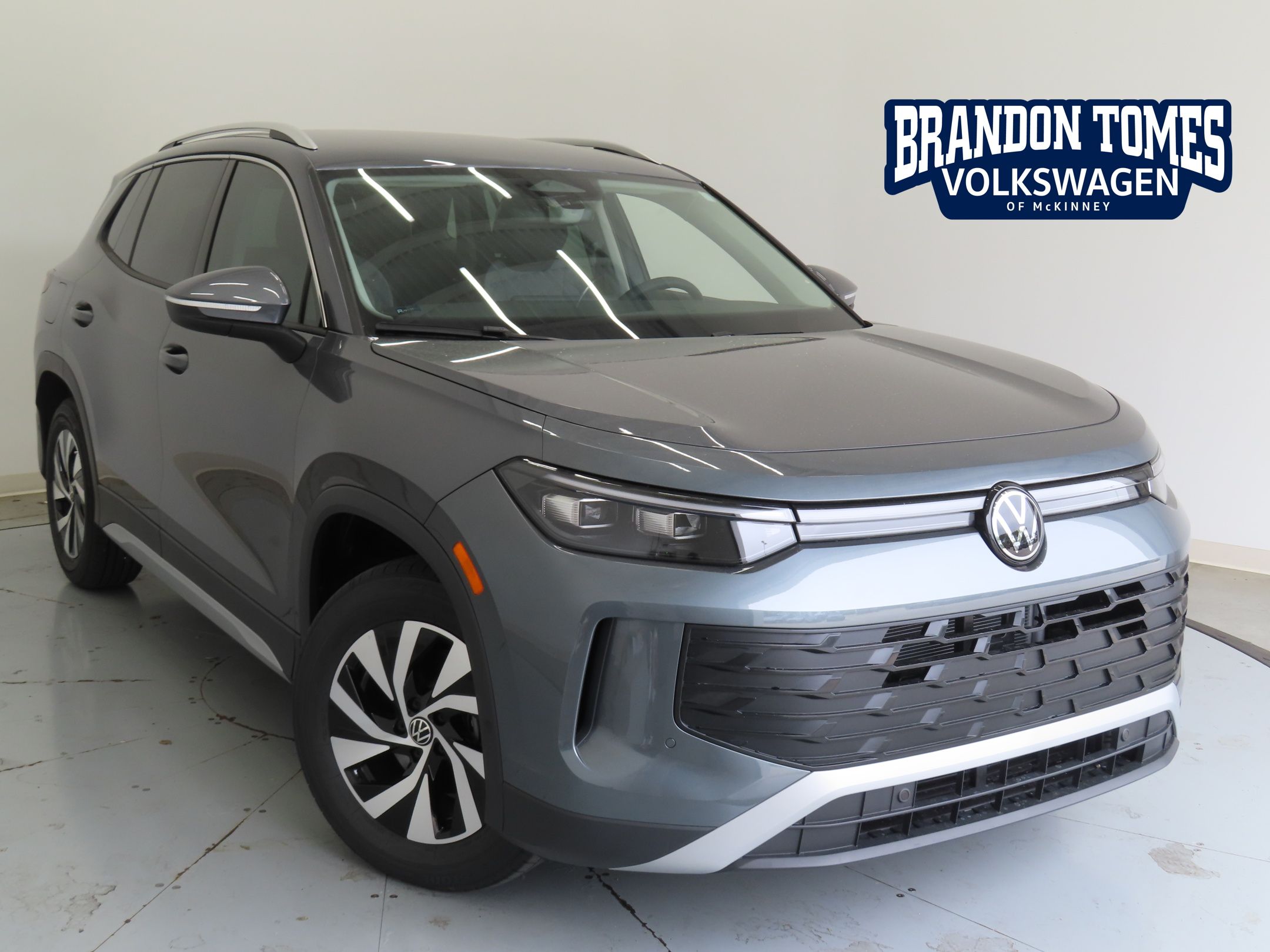 2025 Volkswagen Tiguan S's photo