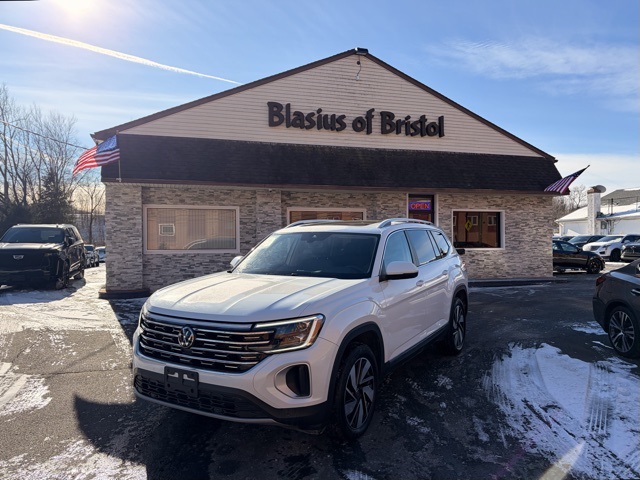 2024 Volkswagen Atlas SEL's photo