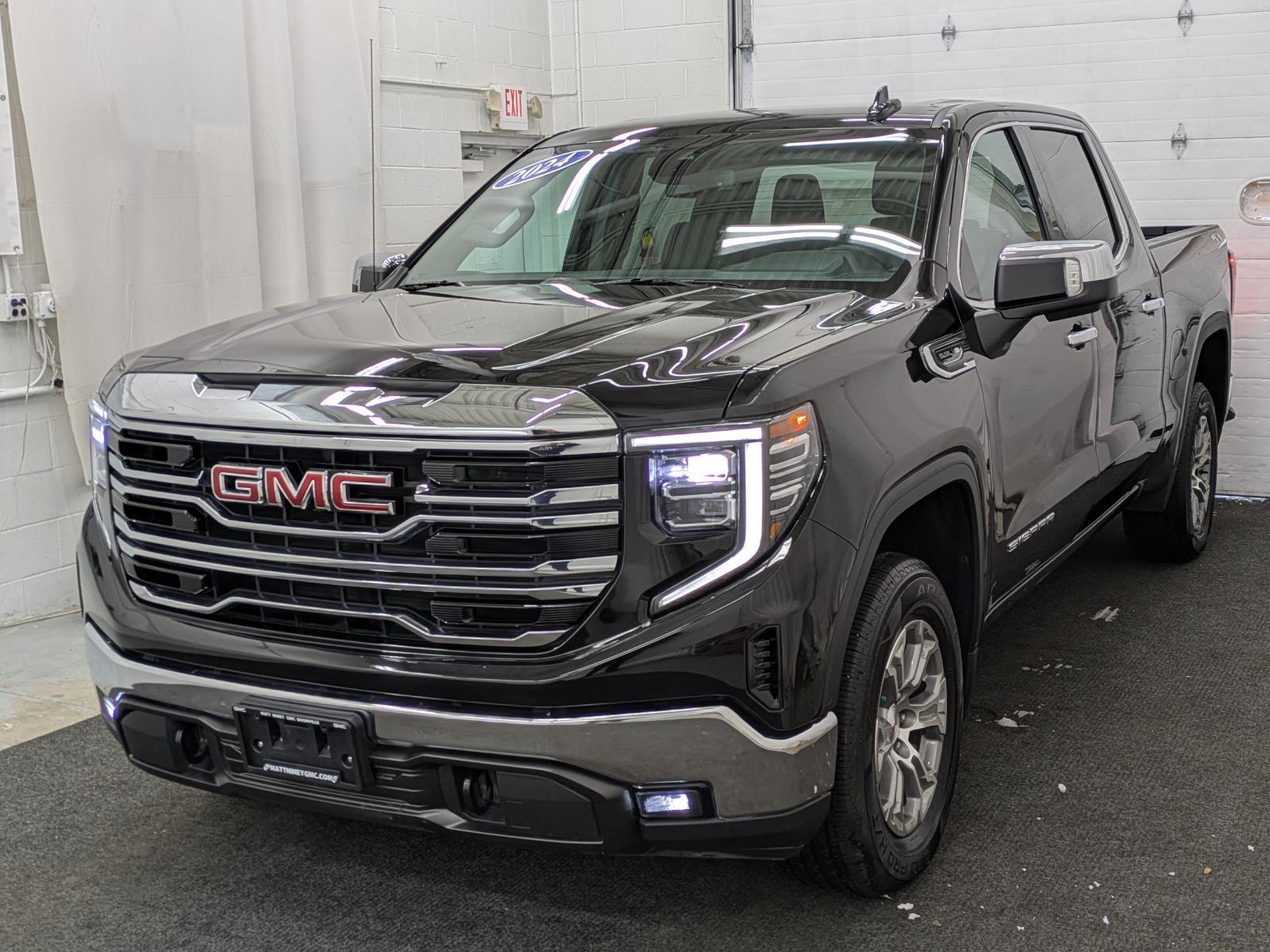 2024 GMC Sierra 1500 SLT's photo