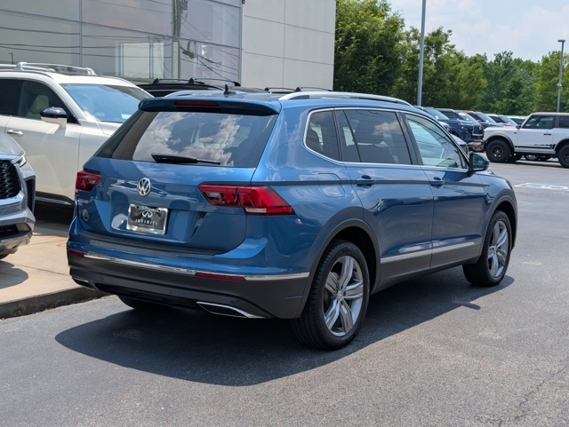 2020 Volkswagen Tiguan SEL photo 5