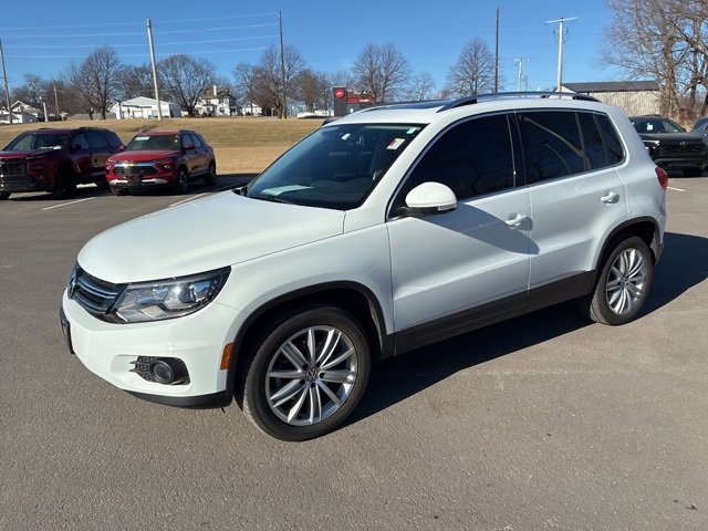 Used 2016 Volkswagen Tiguan SE with VIN WVGBV7AX0GW598303 for sale in Kansas City