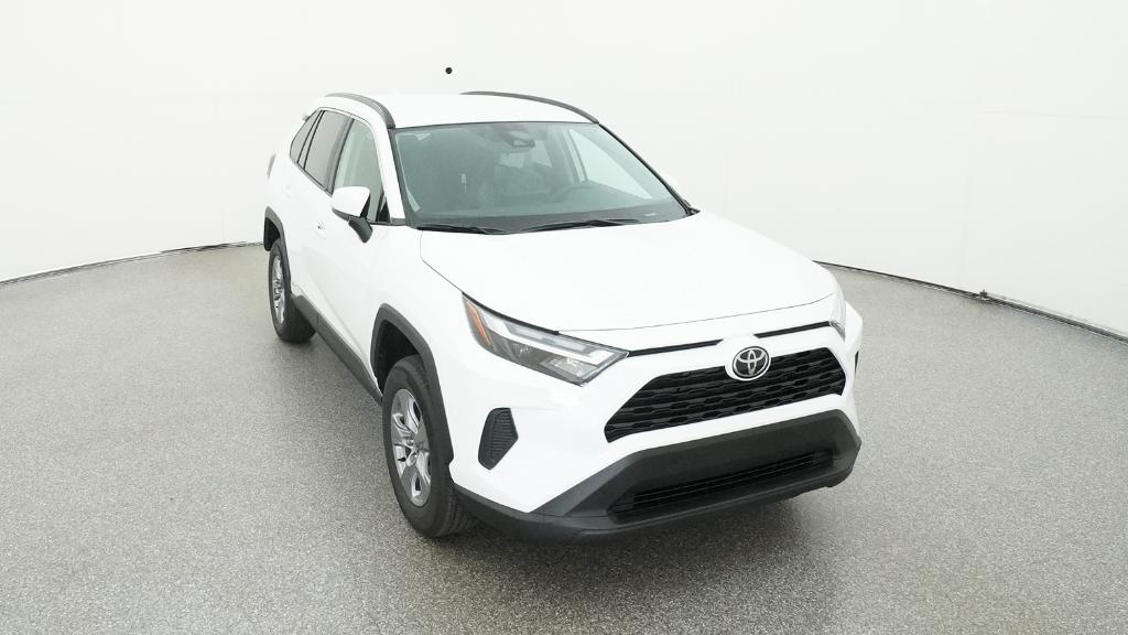 2025 Toyota RAV4 Hybrid XLE photo 31