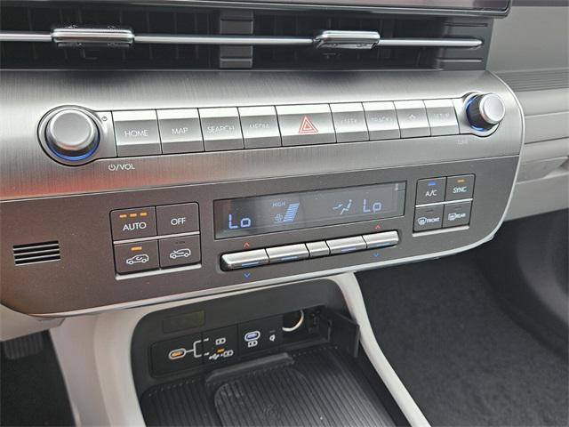 2026 Hyundai Kona SEL photo 17