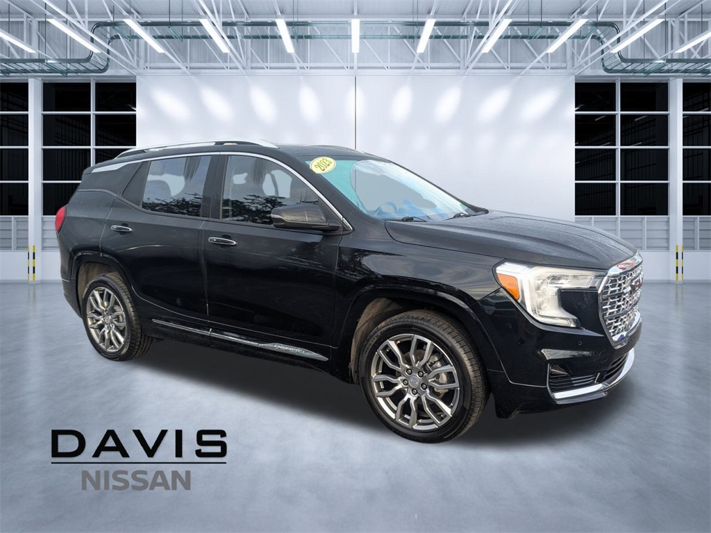 2023 GMC Terrain Denali's photo
