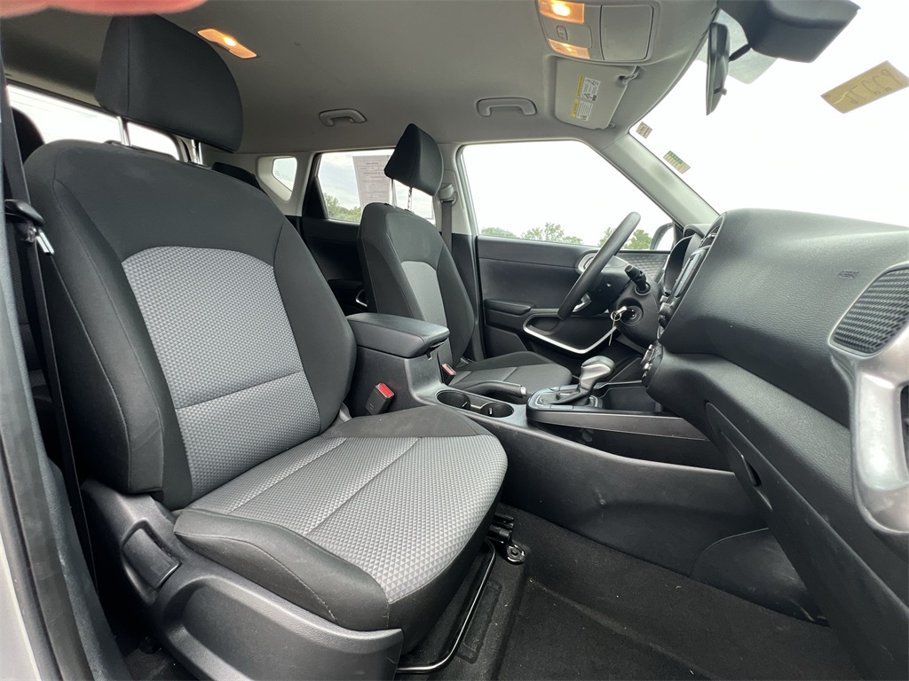 2023 Kia Soul LX photo 21