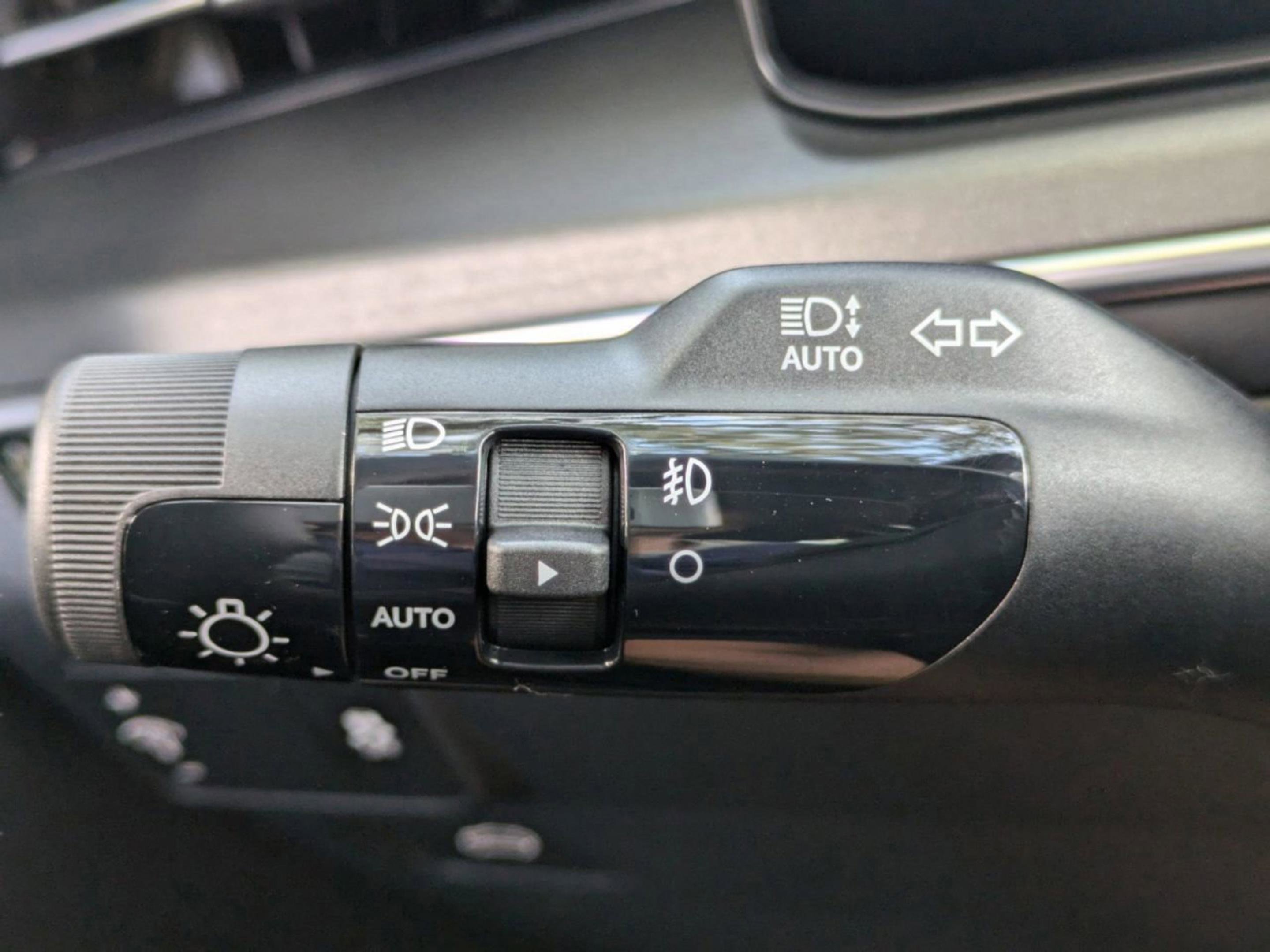 2025 Kia K5 GT-Line photo 30