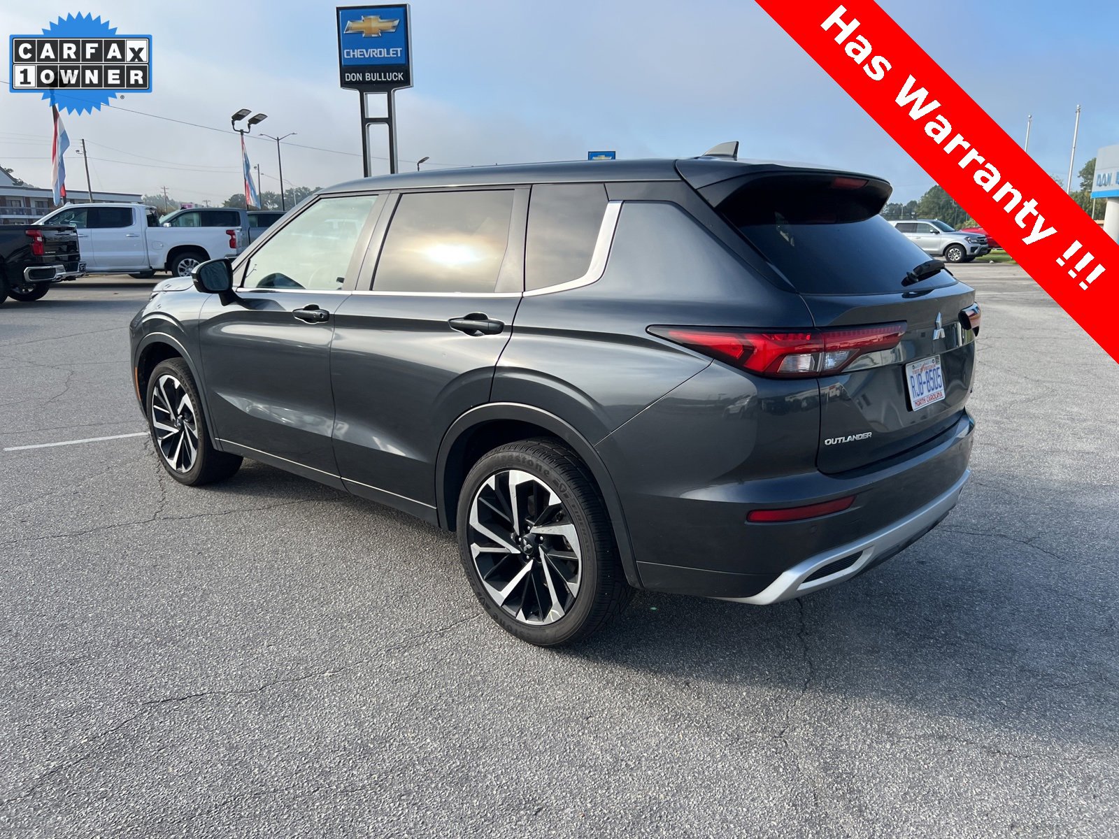 2024 Mitsubishi Outlander SE photo 3