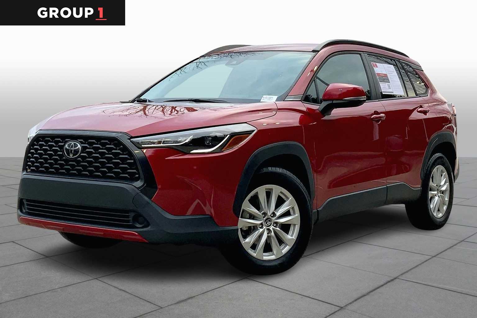 2022 Toyota Corolla Cross LE's photo