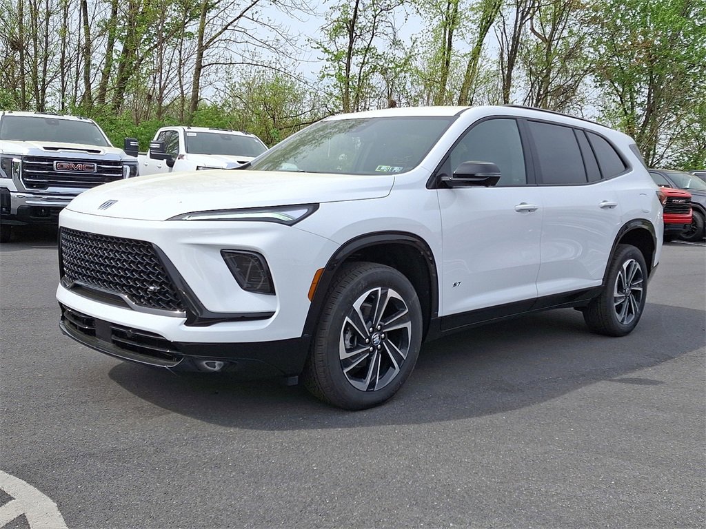 2025 Buick Enclave Sport Touring photo 2