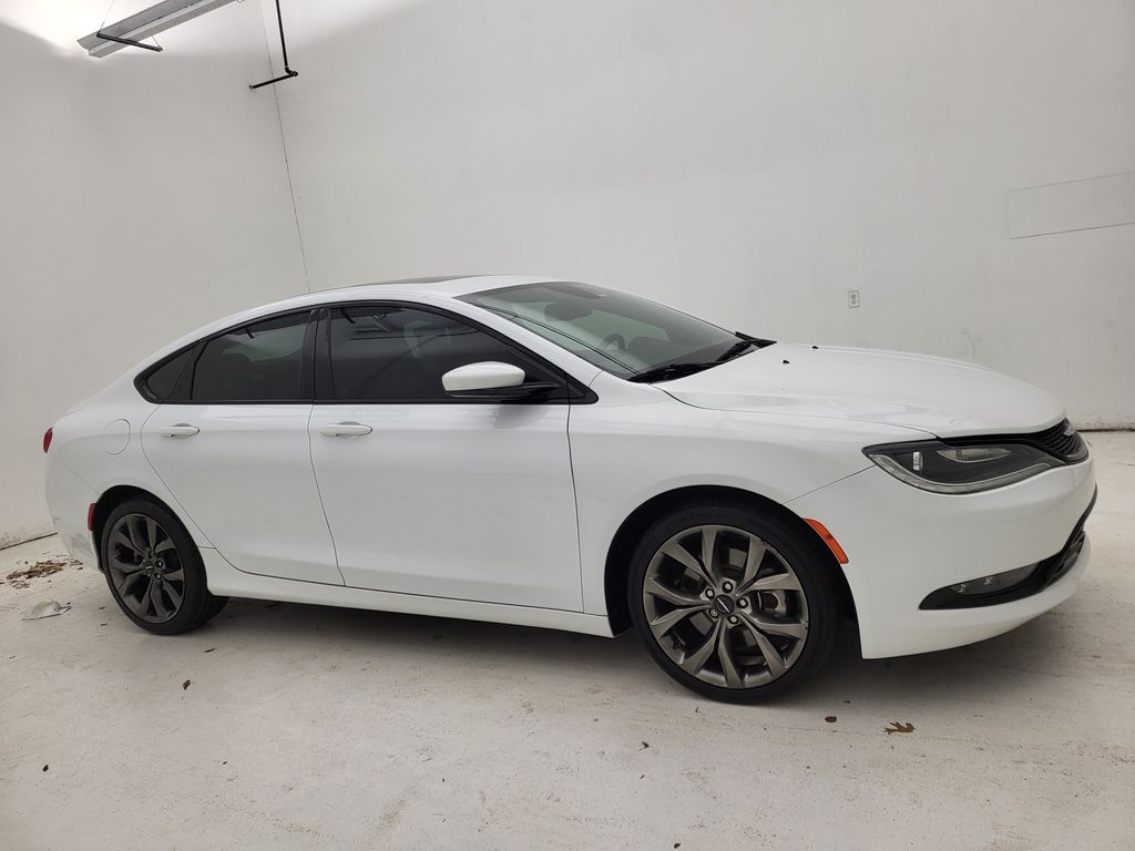 2016 Chrysler 200 S