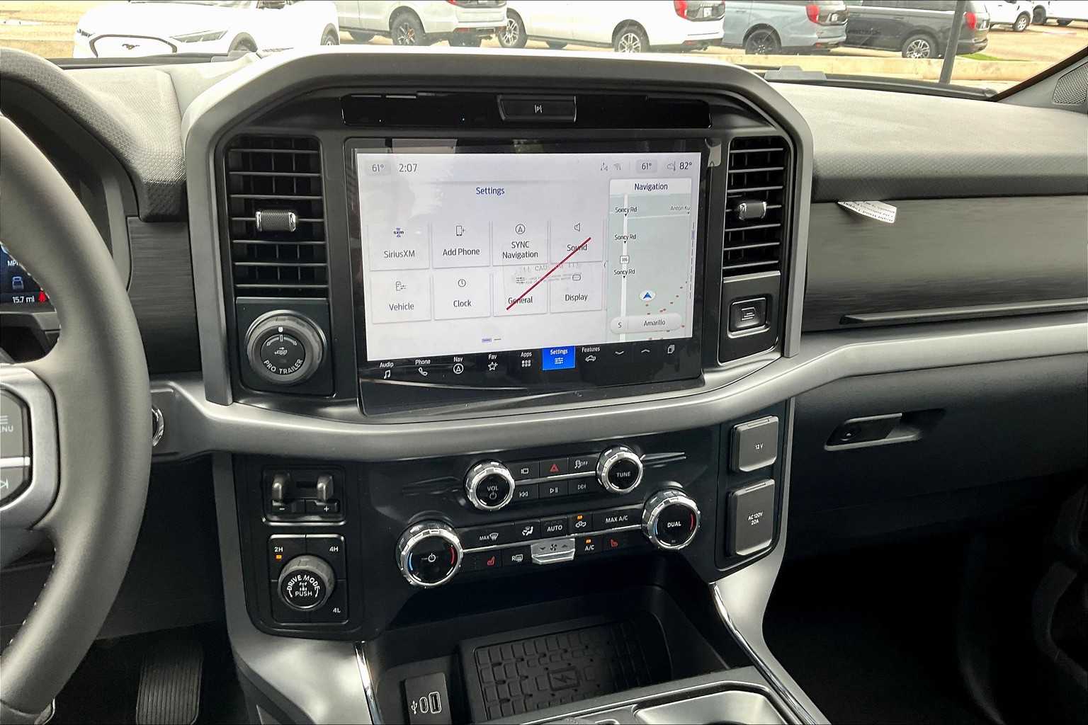 2025 Ford F-150 XLT photo 6