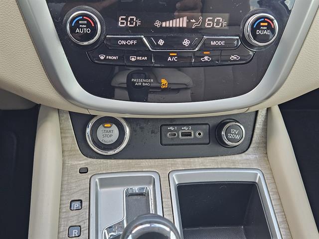 2019 Nissan Murano SV photo 13