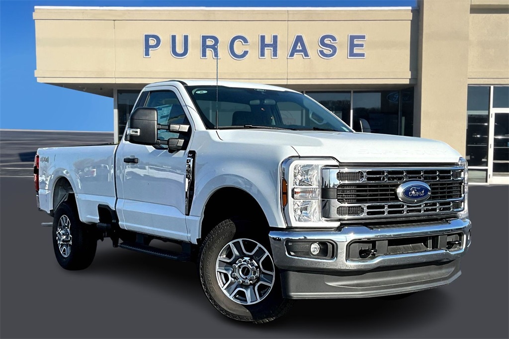 2025 Ford F-350 Super Duty XLT's photo
