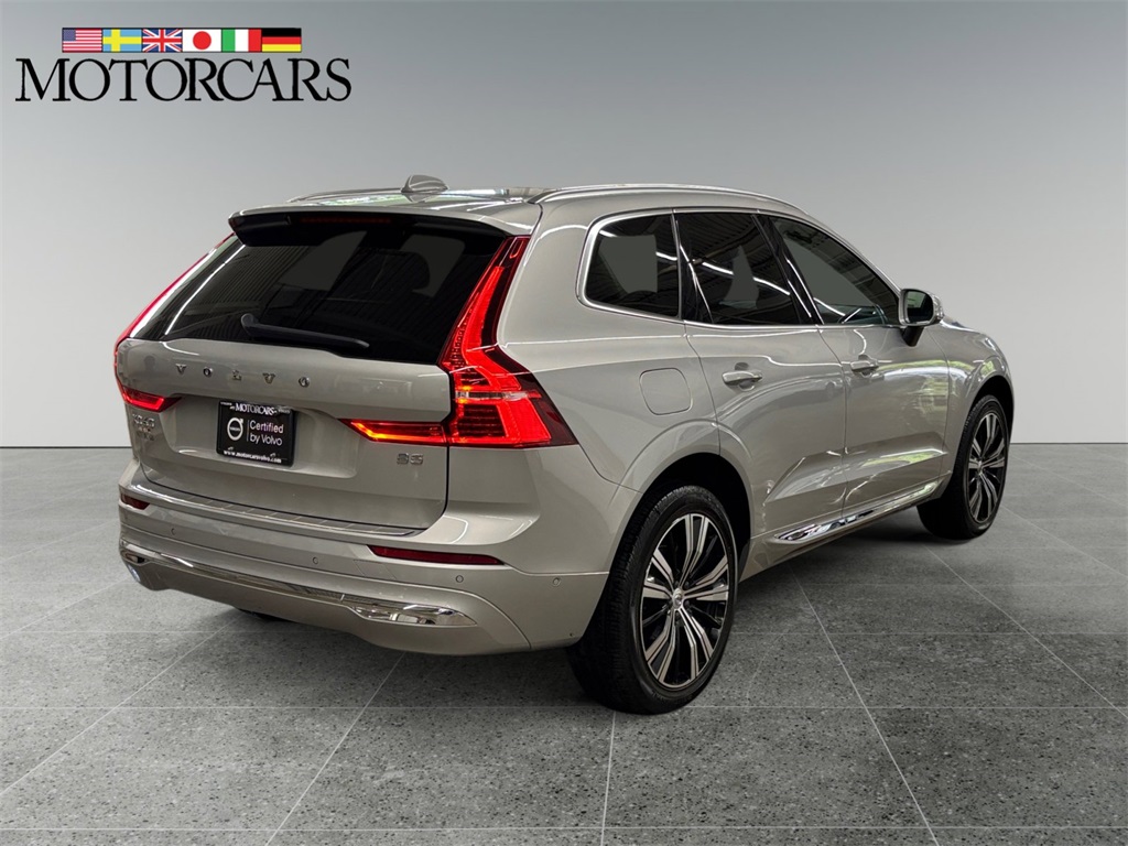 2023 Volvo XC60 B5 Plus photo 3