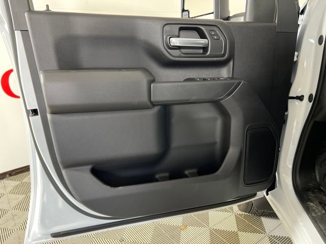 2025 Chevrolet Silverado 3500HD Work Truck photo 4